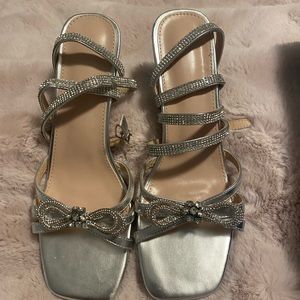 Never worn size 42 sparkly heels